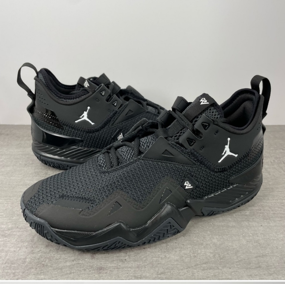 Shoes - Picture 4 of 4